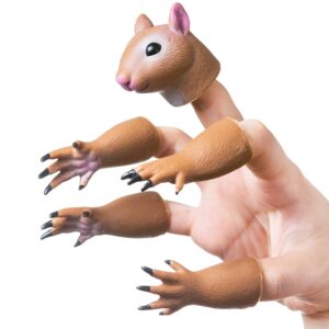 A Squirrel Finger Puppet